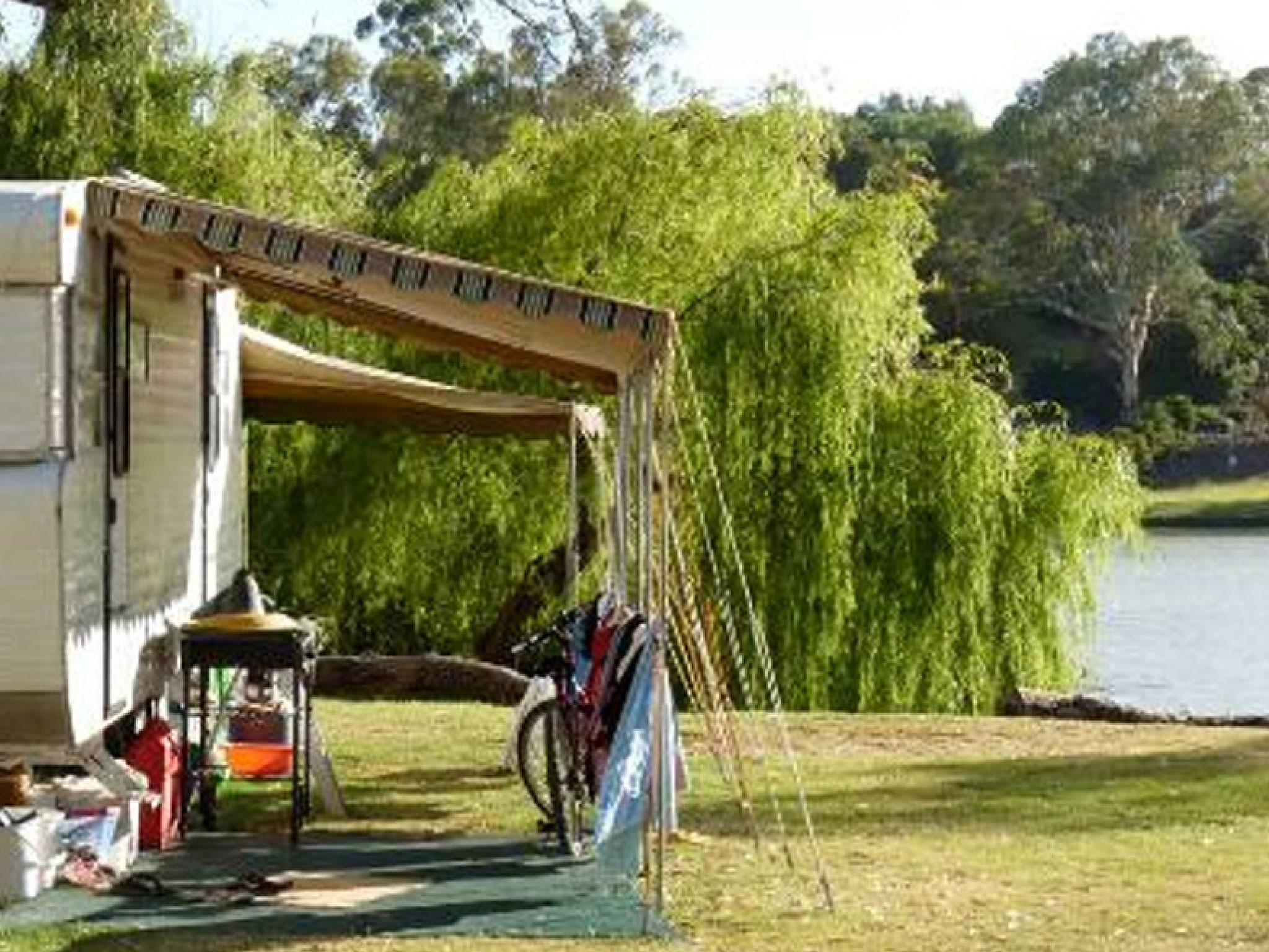 Riverfront Powered Site | Riverbend Caravan Park Caravan Park